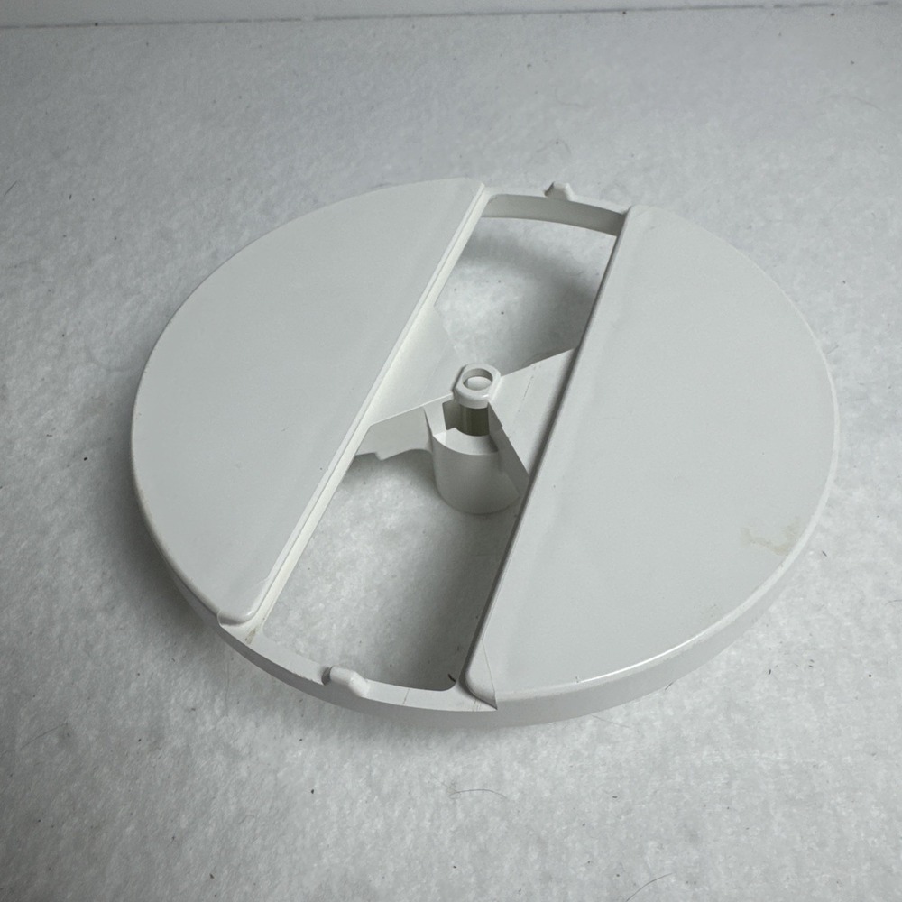 Regal La Machine 1 Model V813 Food Processor Replacement Part Blade Disc Housing